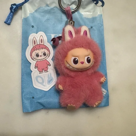 Authentic THE MONSTERS Labubu Pin for Love Letter “Q” - Vinyl Plush Pendant - Picture 2 of 8